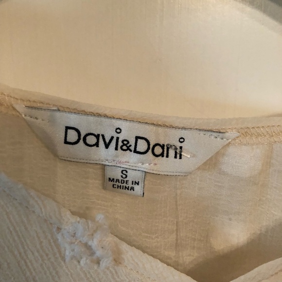Davi & Dani Textured Dot Cinched Sleeve Blouse -NEW-Size Small - Picture 8 of 8